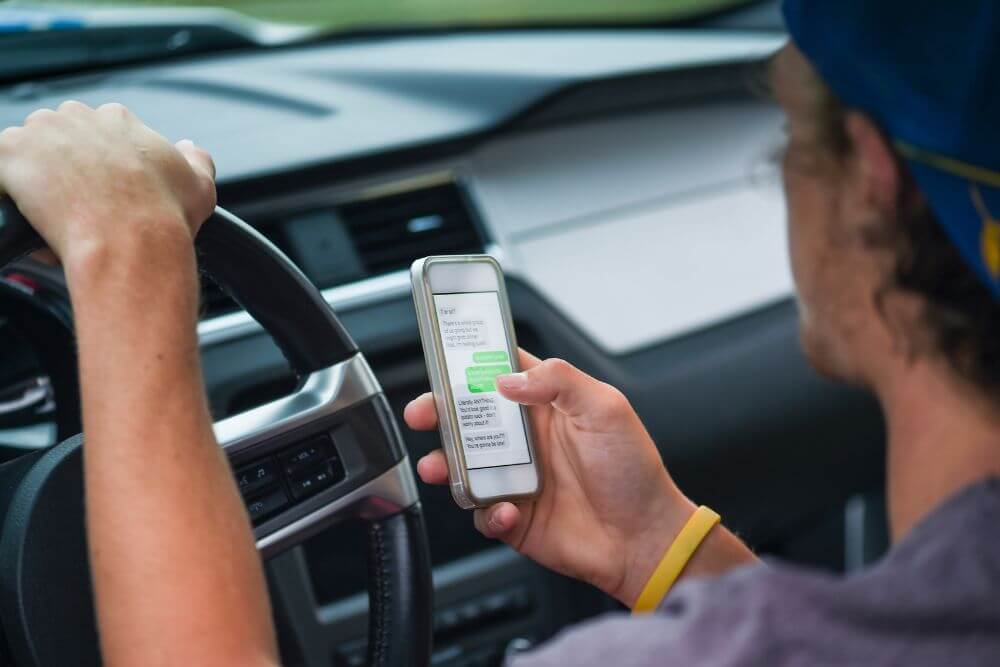 Avoid Distracted Driving With These Tips